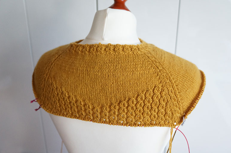 Luneau Pullover - Raglan von oben stricken